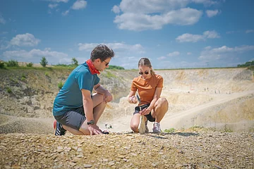 Fossilien suchen im Steinbruch Blumenberg