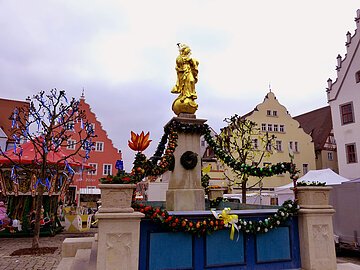 Österlicher Marienbrunnen